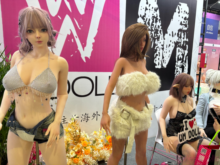 2024 Shanghai API Expo WM Doll