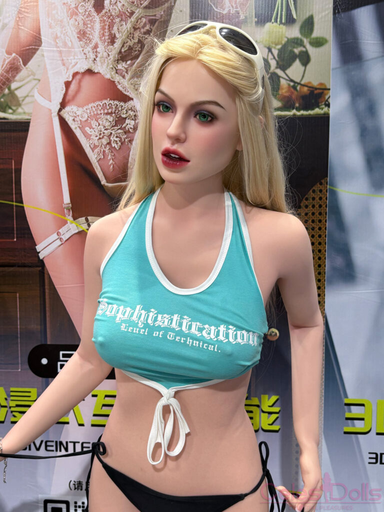 2025 Guangzhou Adult Expo Top Fire Doll 2