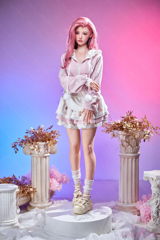 Bezlya Doll Seraphine Cosplay 4