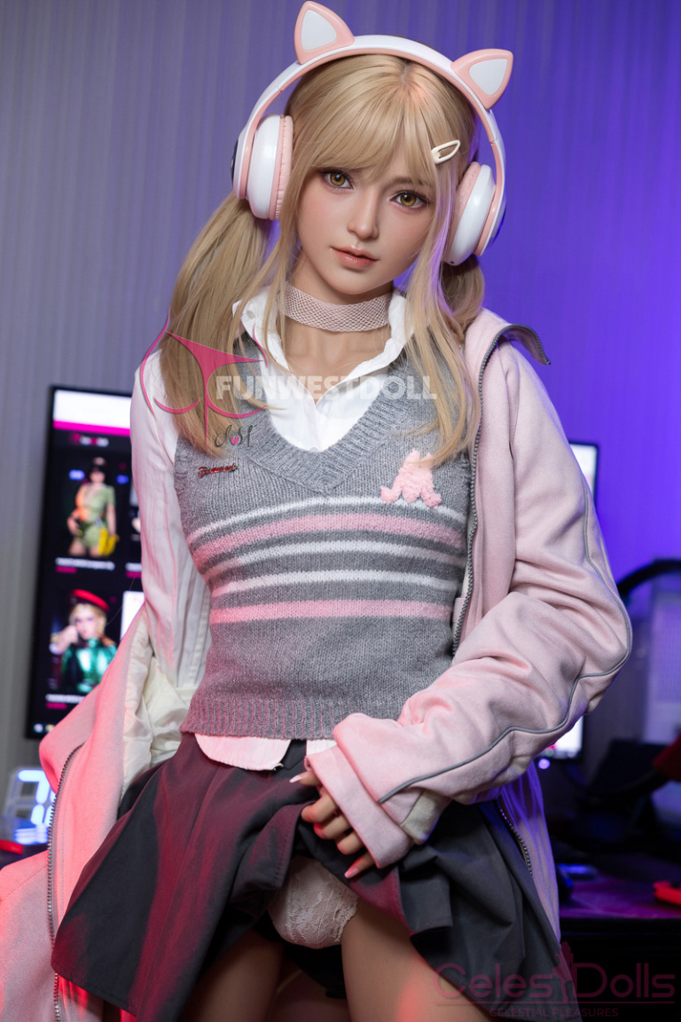 Funwest Doll 159cm Gamer Alice