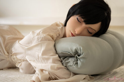 Game Lady Doll Silicone 167D Tifa Closed Eyes (1)