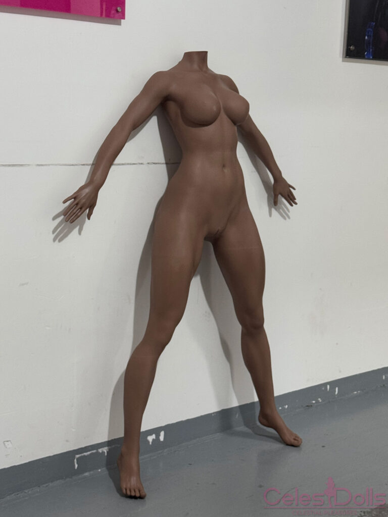 IDO Doll Upcoming Muscular Body 2