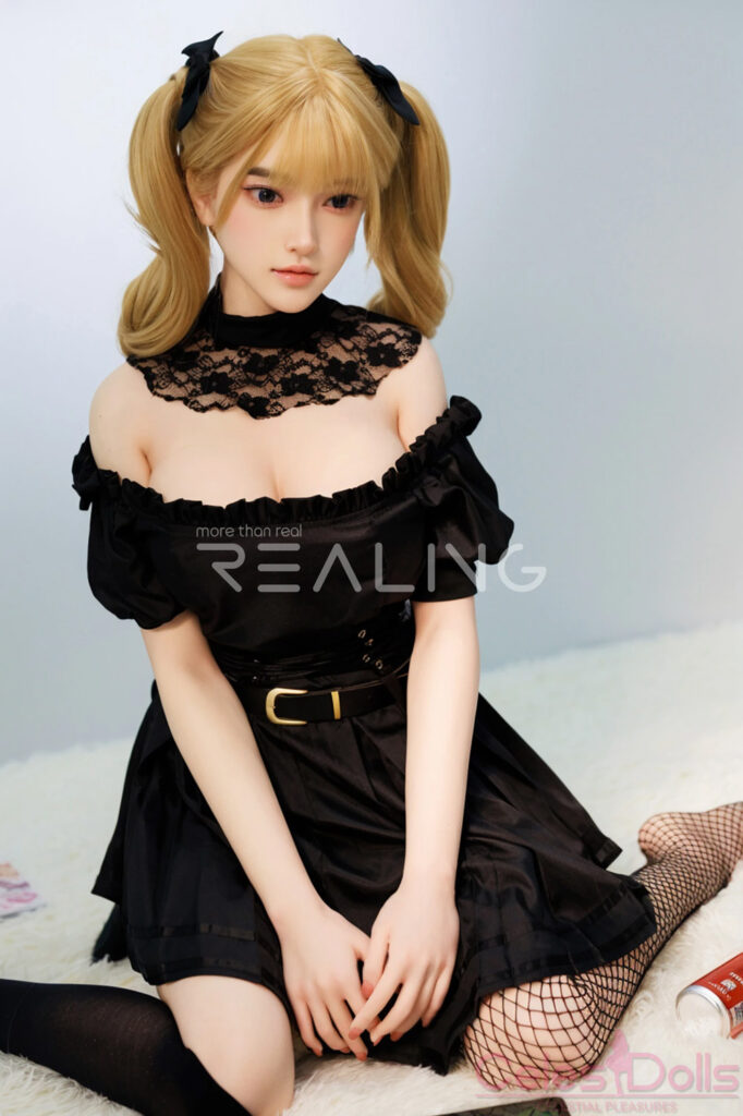 Realing Doll Ani Cosplay 4