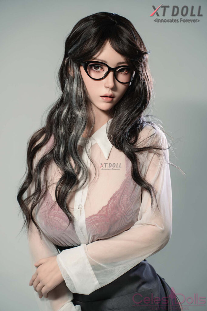 XT Doll Silicone 165E Lucy 2