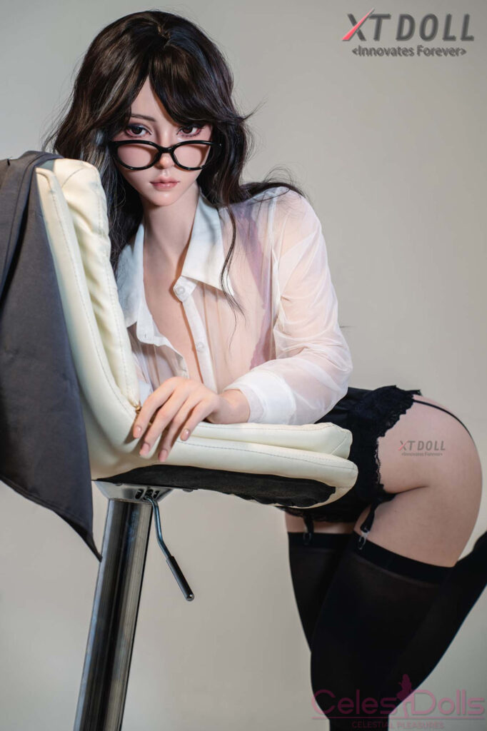 XT Doll Silicone 165E Lucy 3