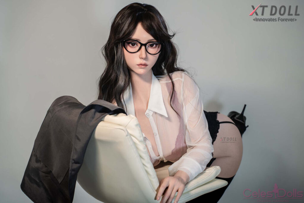 XT Doll Silicone 165E Lucy 9